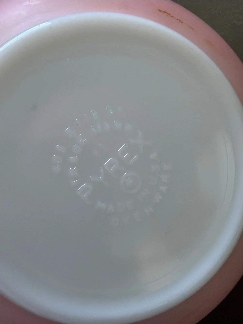 Vintage Pyrex #403 2.5 Qt Pink Mixing / Serving Bowl – Made in USA